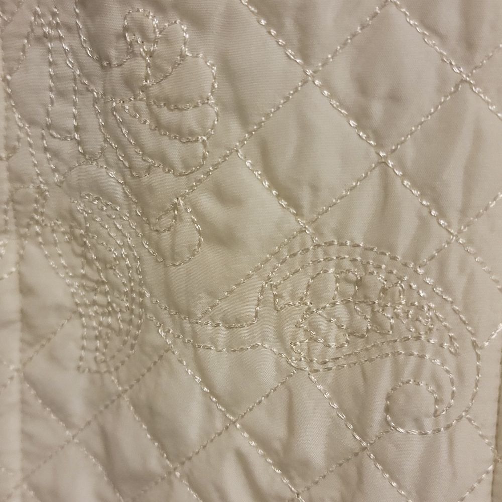 𝅺REQUIREMENTS cream colored jacket size medium - Picture 3 of 9